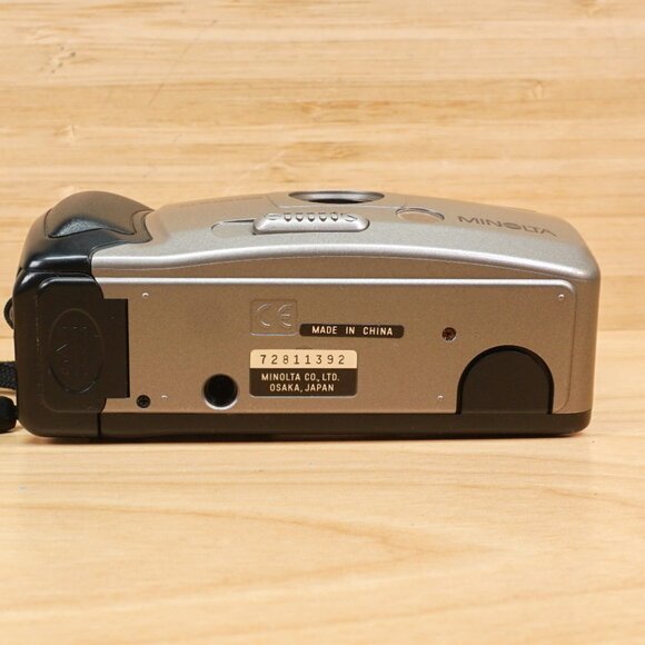 Minolta AF Big Finder 35mm Point and Shoot Film Camera with case - Picture 7 of 9